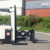 Crown RD5200 Double Reach Forklift